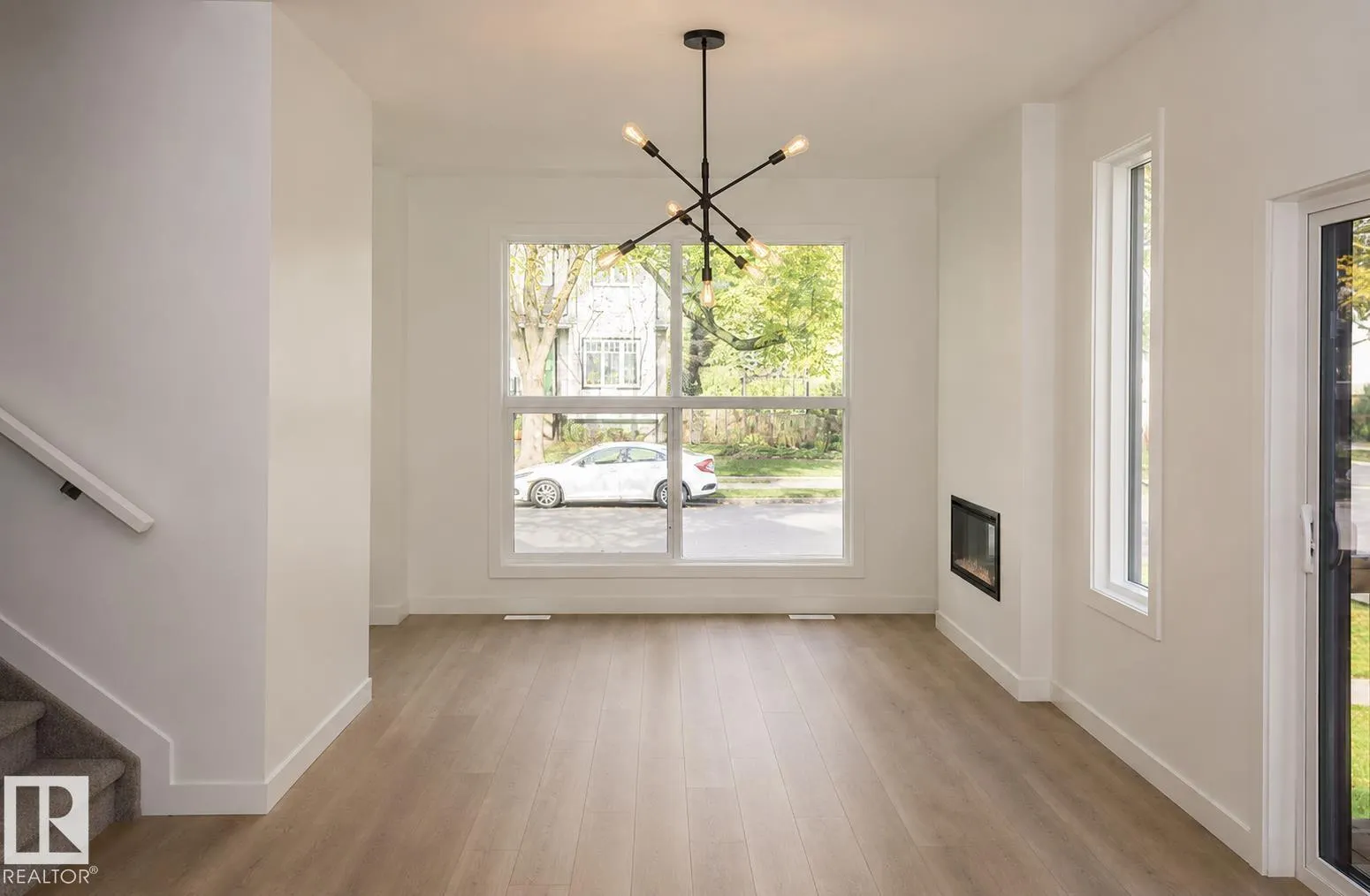 10546 72 AV NW NW