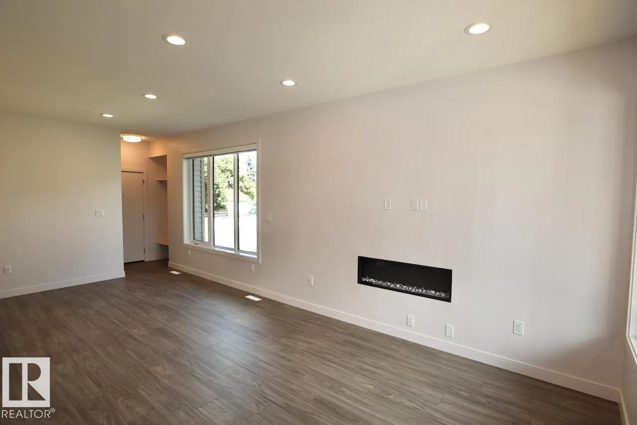 10820 86 AV NW NW