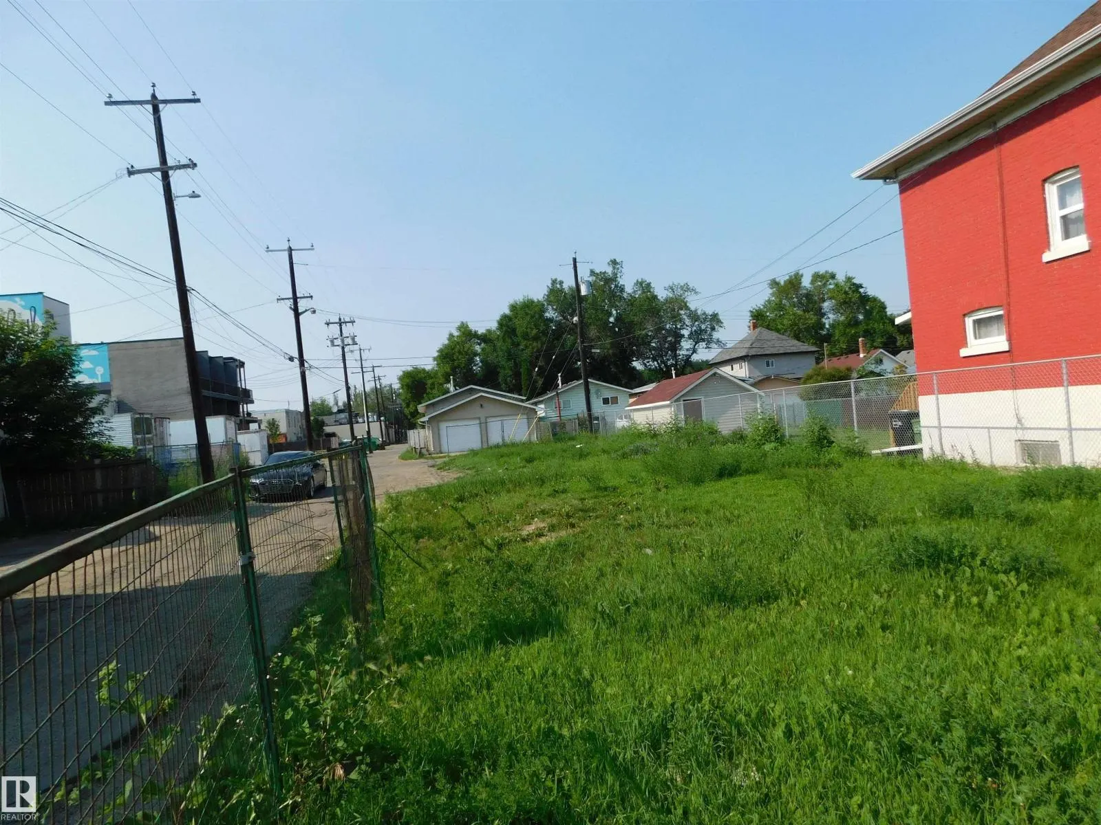 9352 107A AV NW
