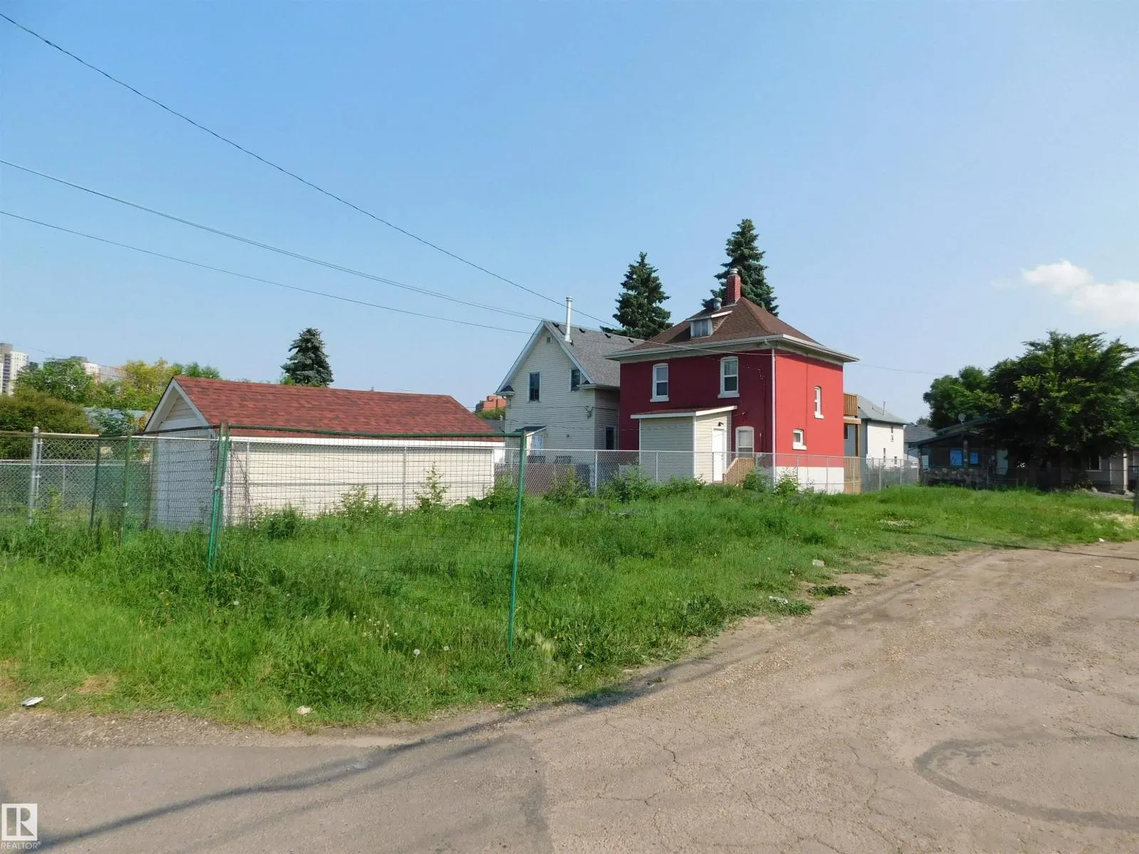 9352 107A AV NW