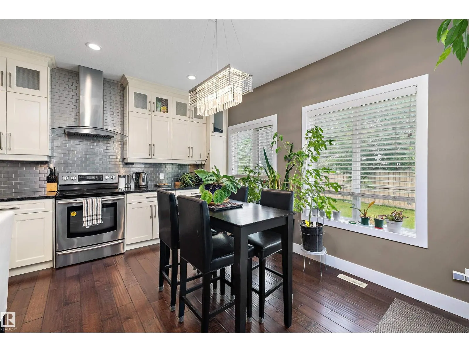 967 175 ST SW