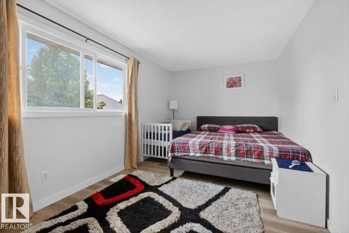 1096 MILLBOURNE RD E NW