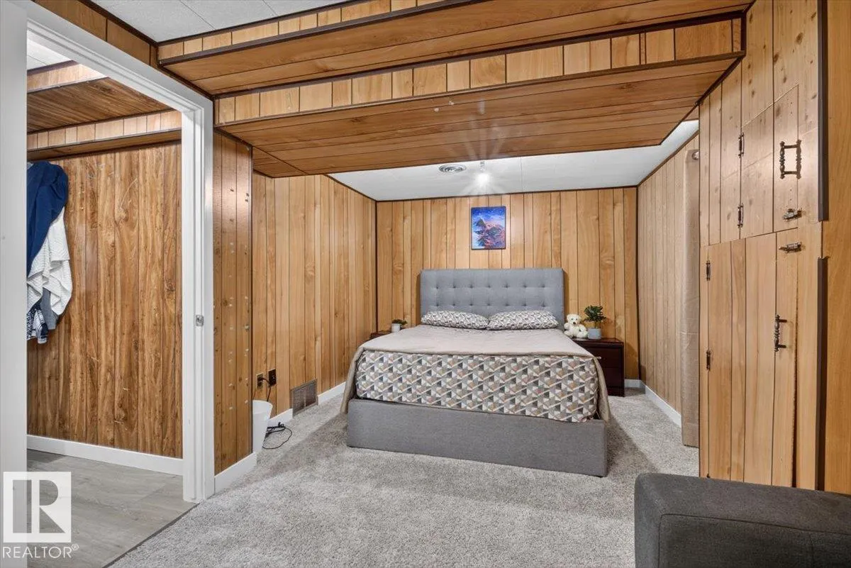 1096 MILLBOURNE RD E NW