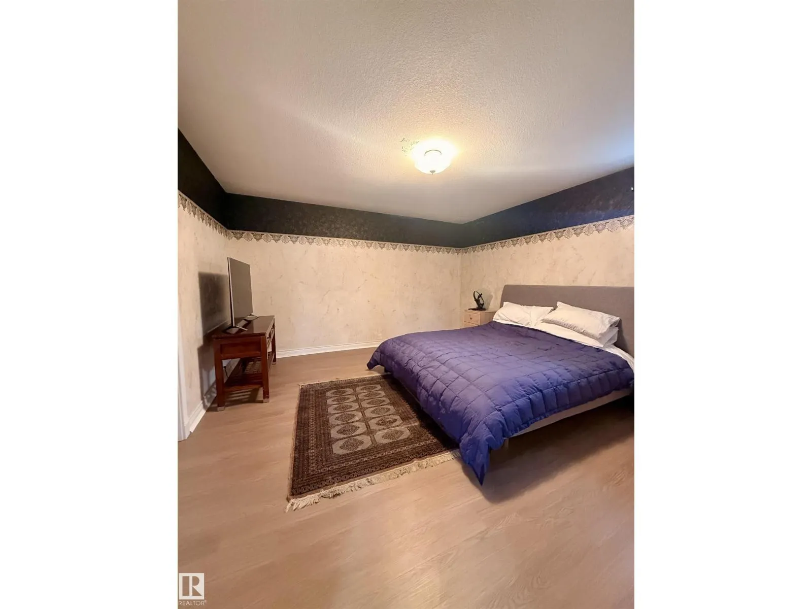 205 1 AV