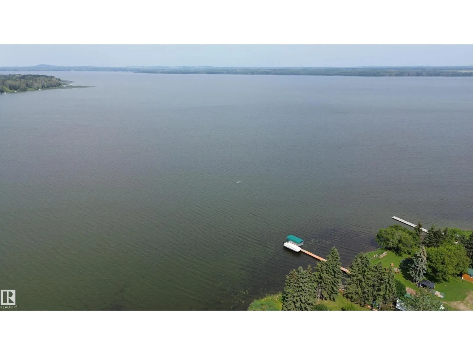 306 Lakeshore Drive E