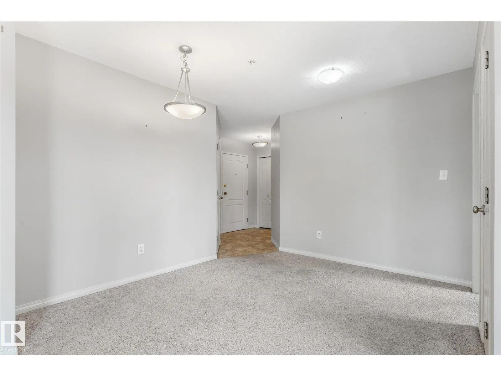 #208 4903 47 AV