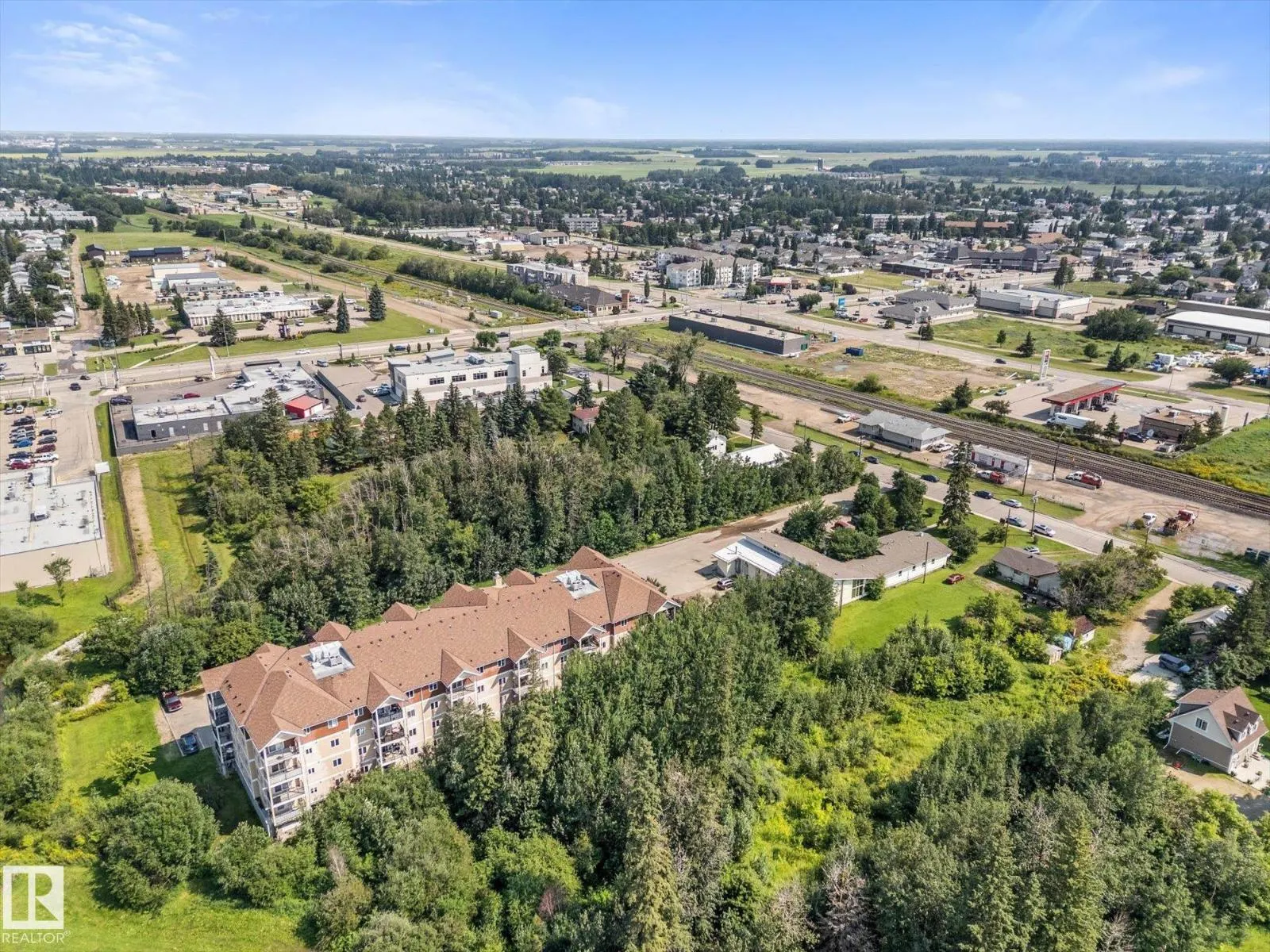 #208 4903 47 AV