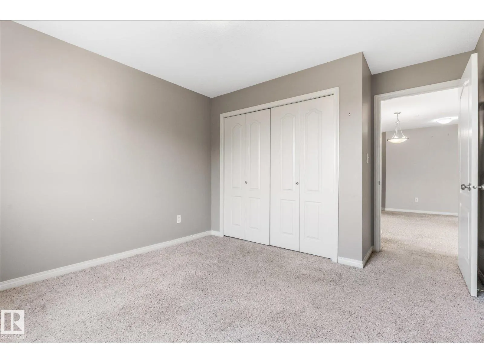 #208 4903 47 AV