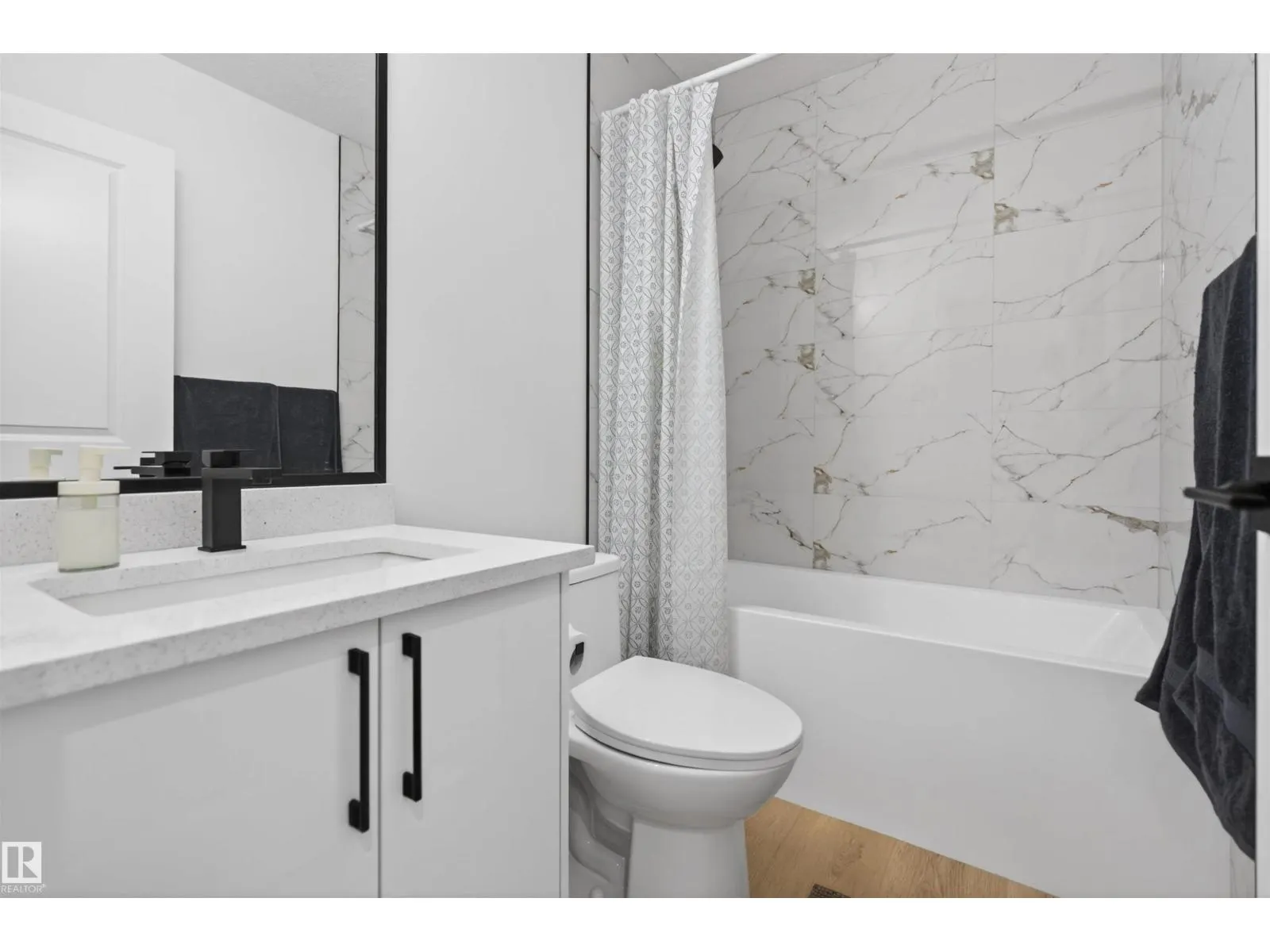 10915 159 ST NW