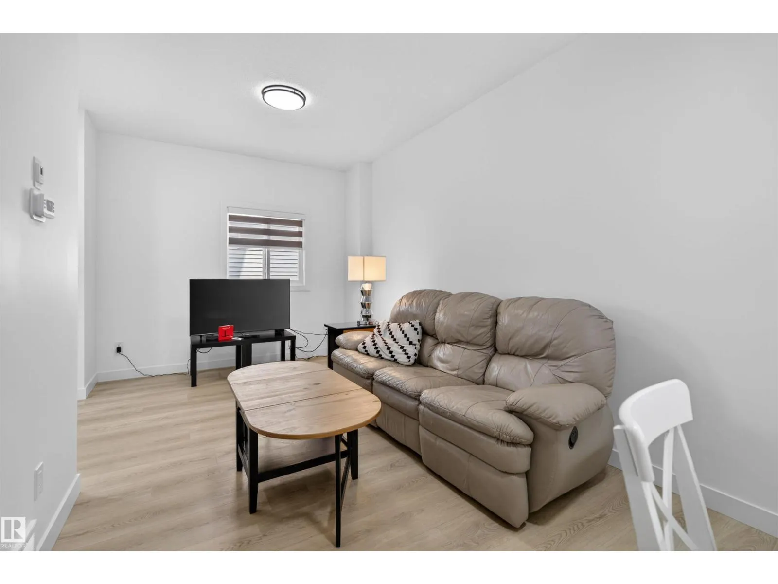 10915 159 ST NW