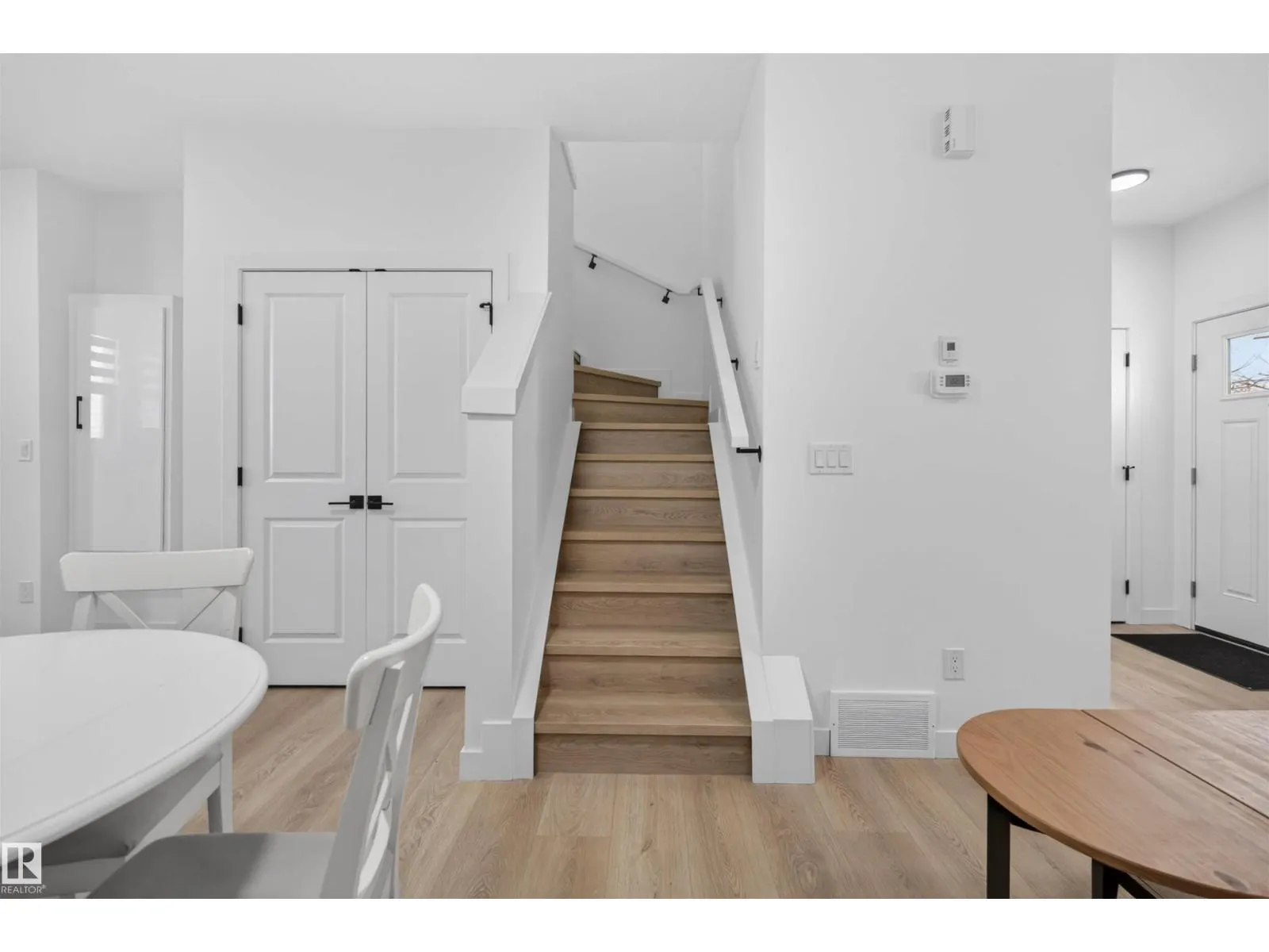 10915 159 ST NW