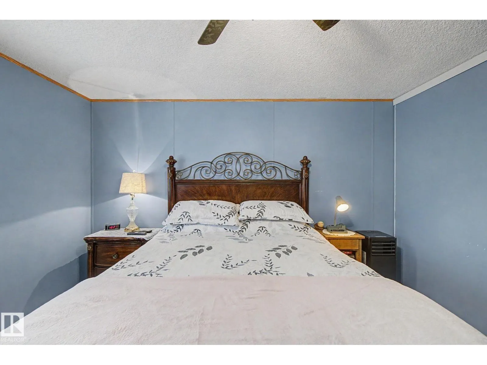 #179 3400 48 ST