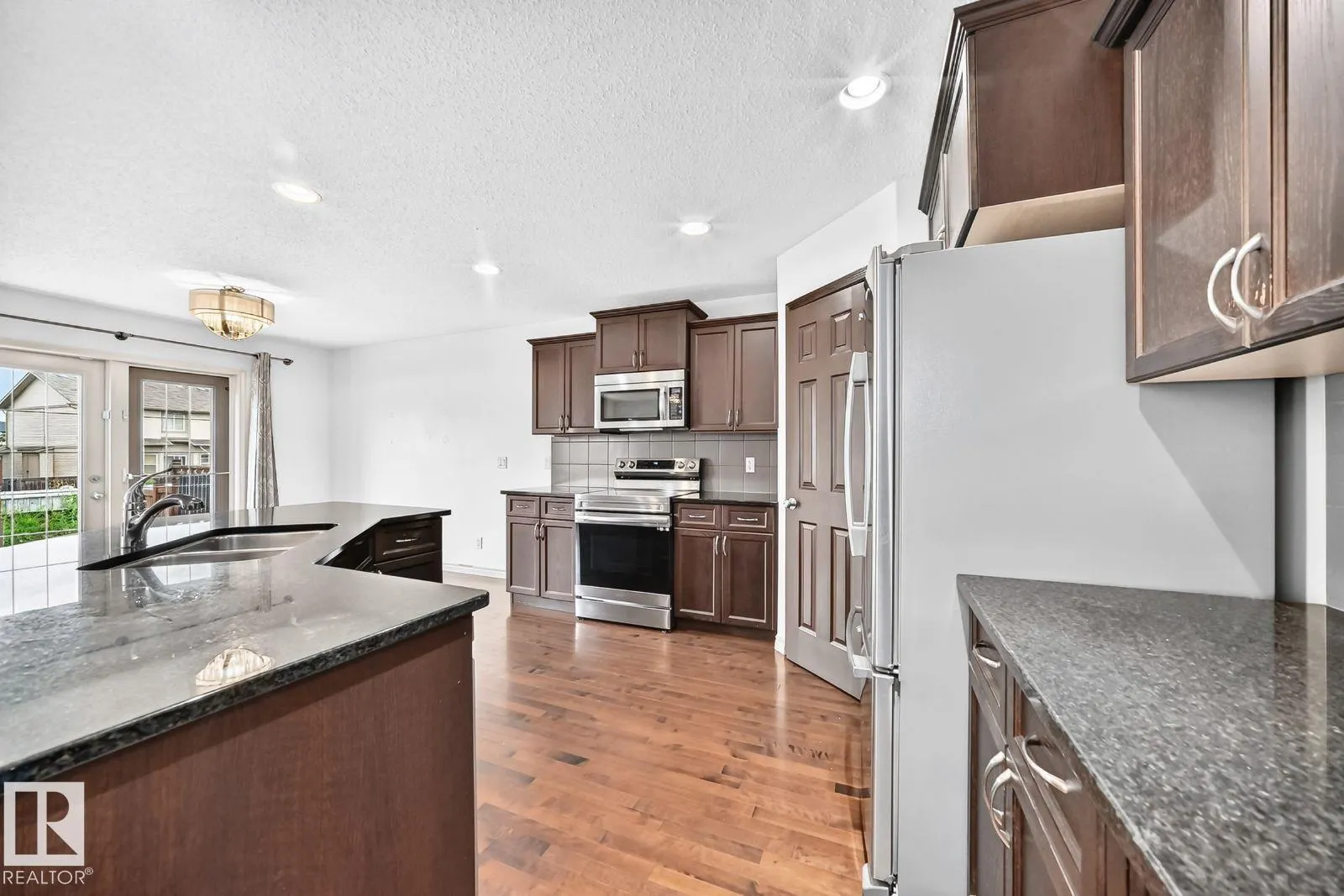 217 SILVERSTONE CR