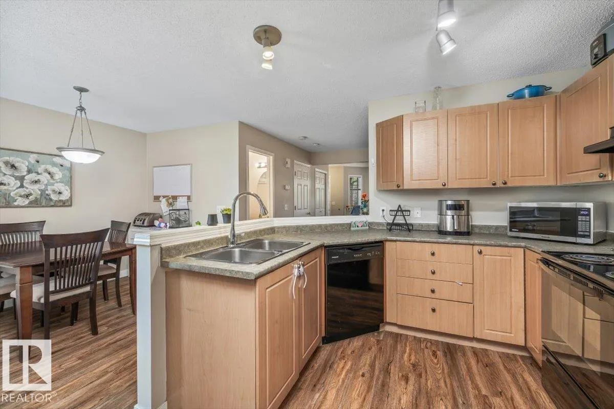 4744 TERWILLEGAR CM NW