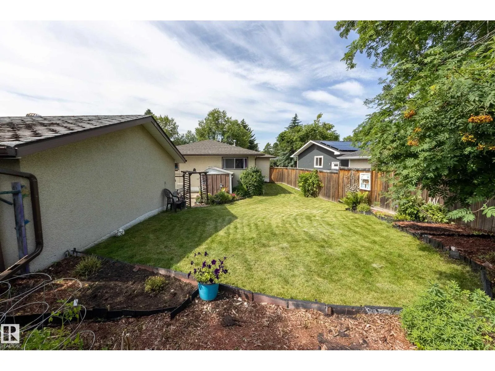 7 STRATHCONA PL