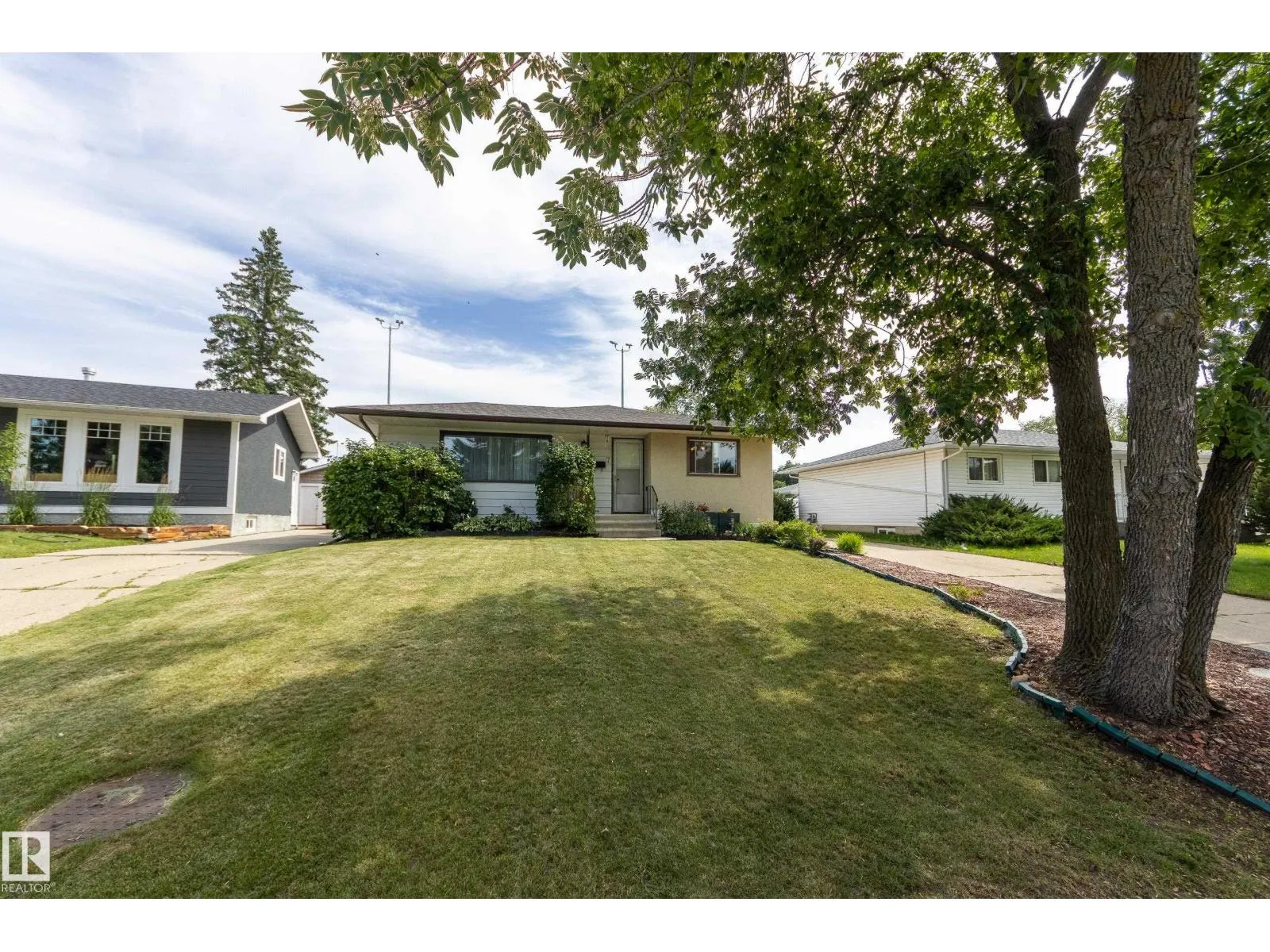 7 STRATHCONA PL