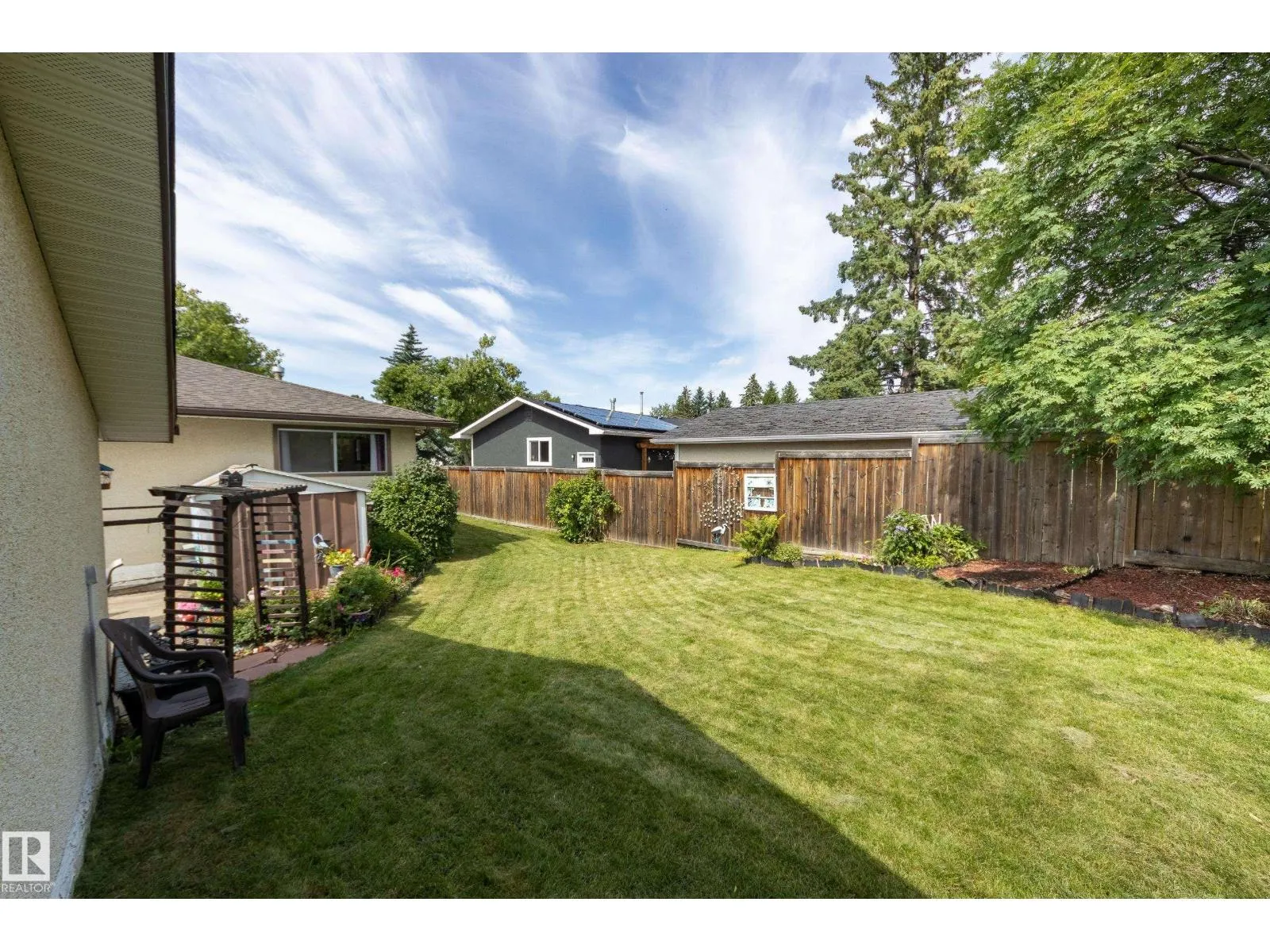 7 STRATHCONA PL