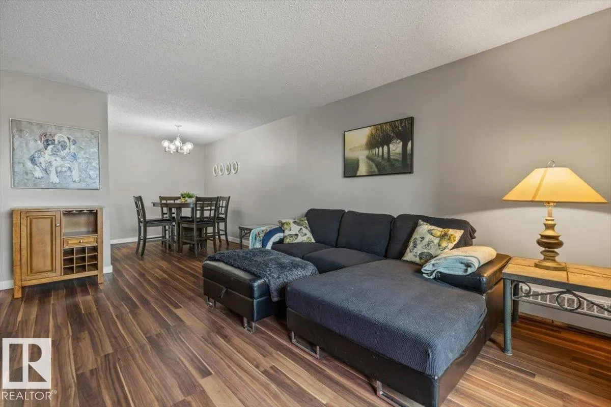 #305 10175 109 ST NW