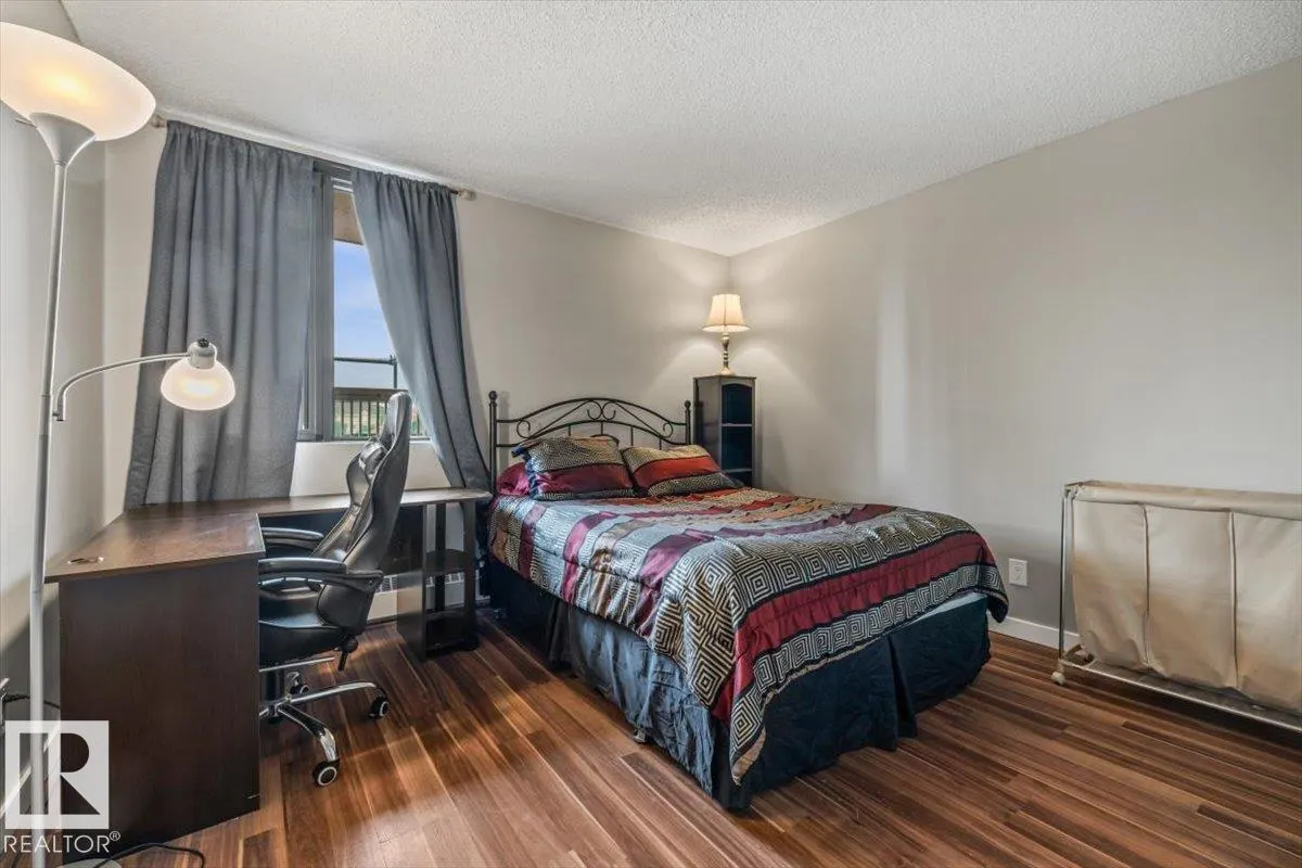 #305 10175 109 ST NW