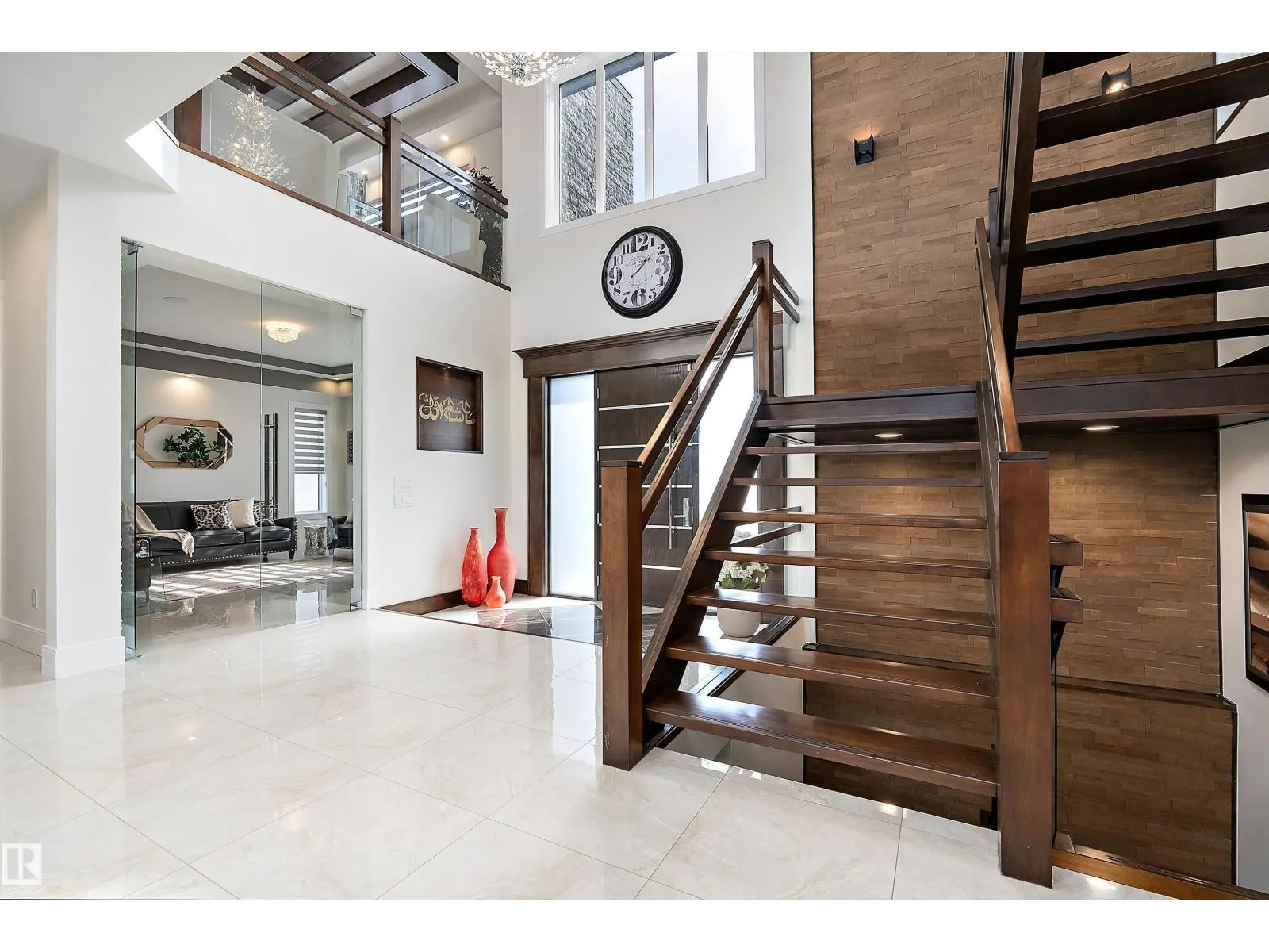 3644 WESTCLIFF WY SW