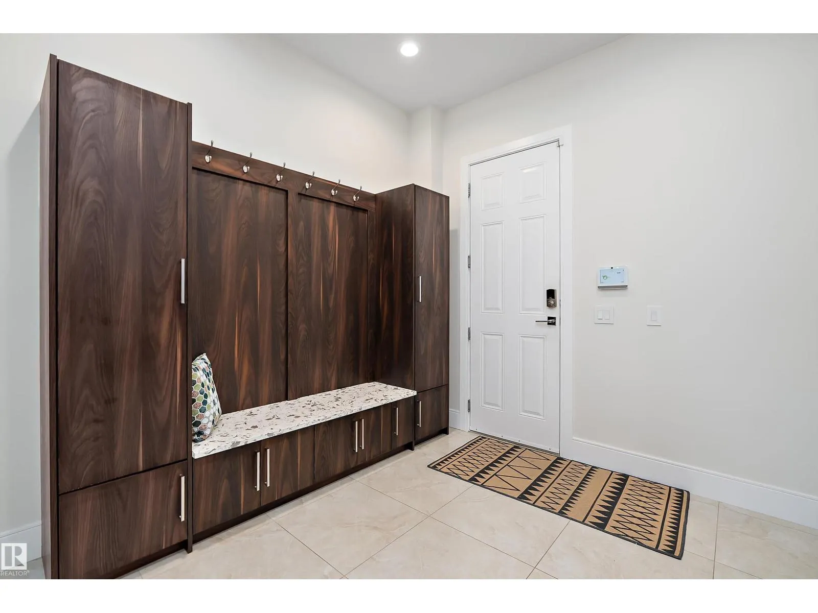 3644 WESTCLIFF WY SW