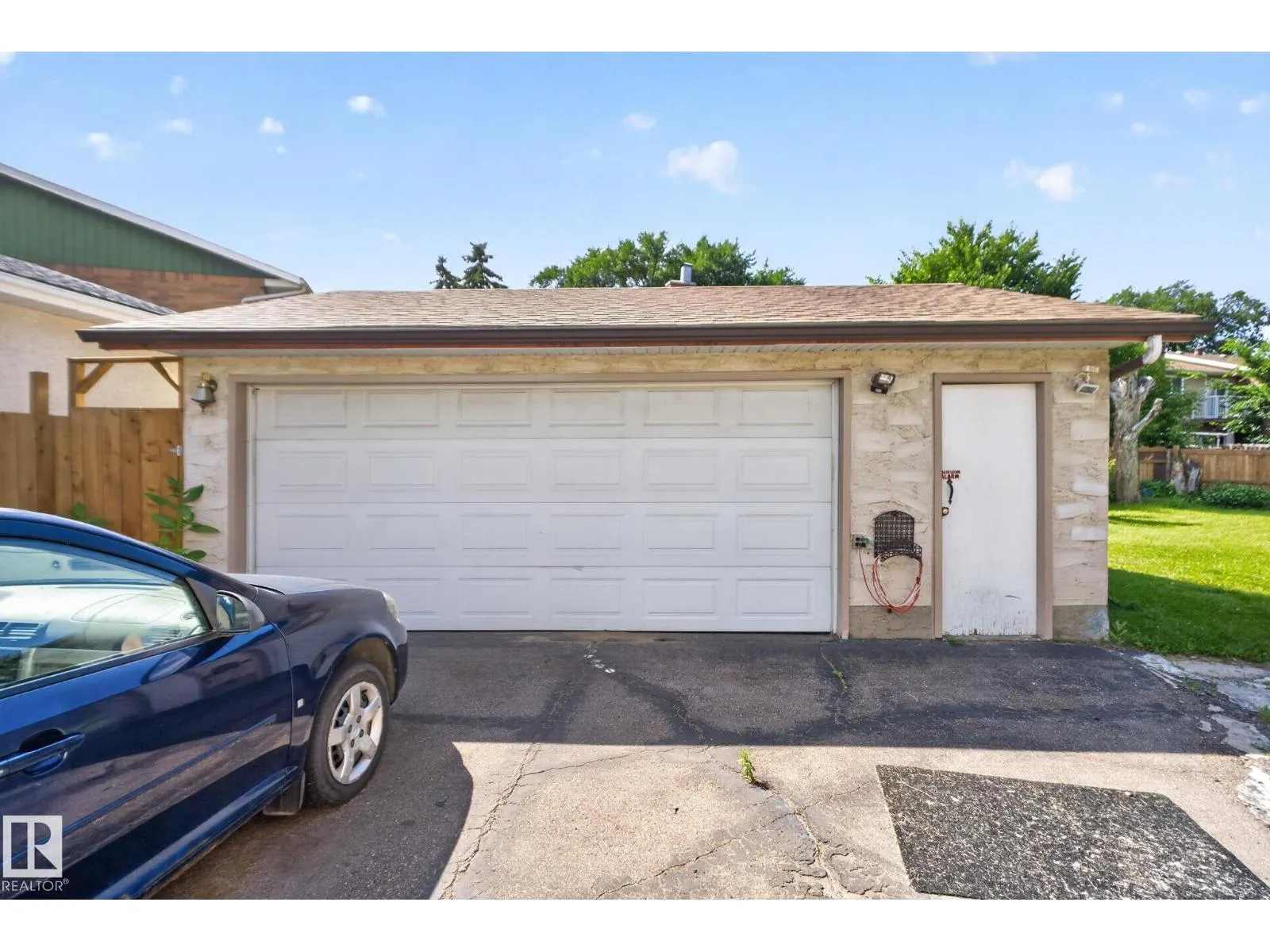 13050 32A ST NW
