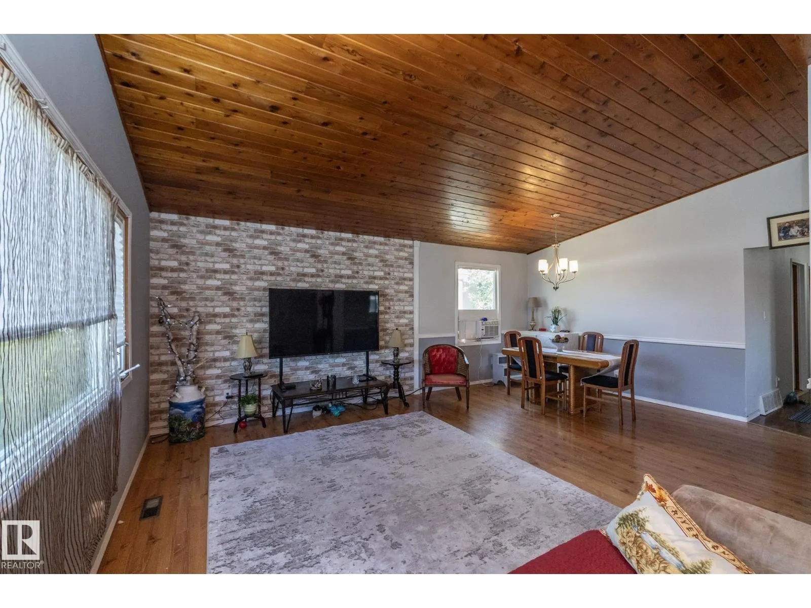 3608 44 ST