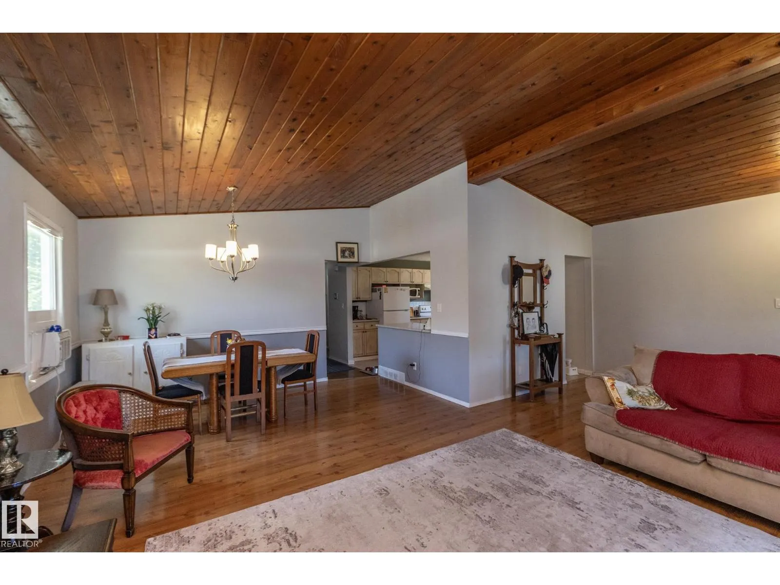 3608 44 ST