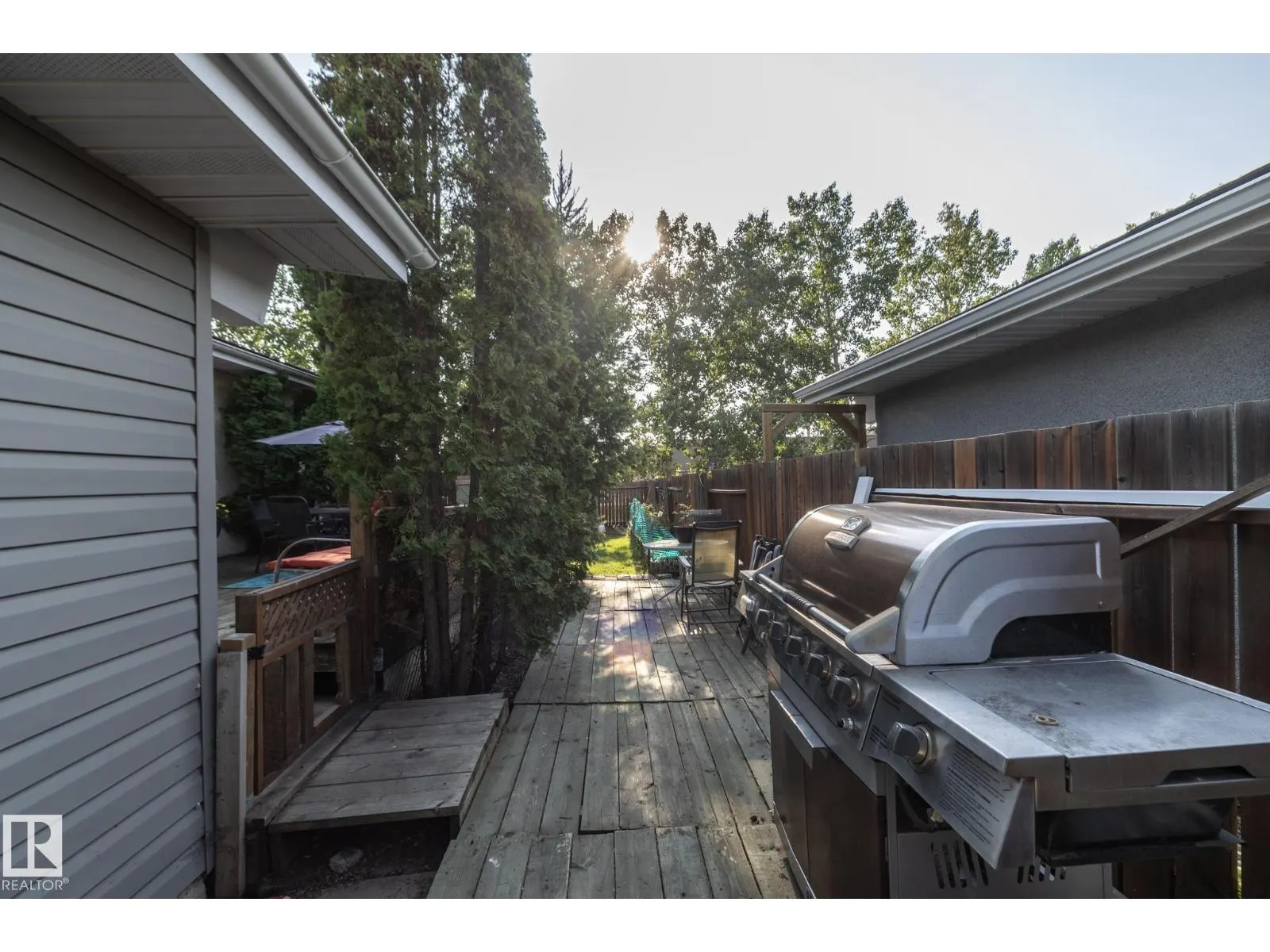 3608 44 ST