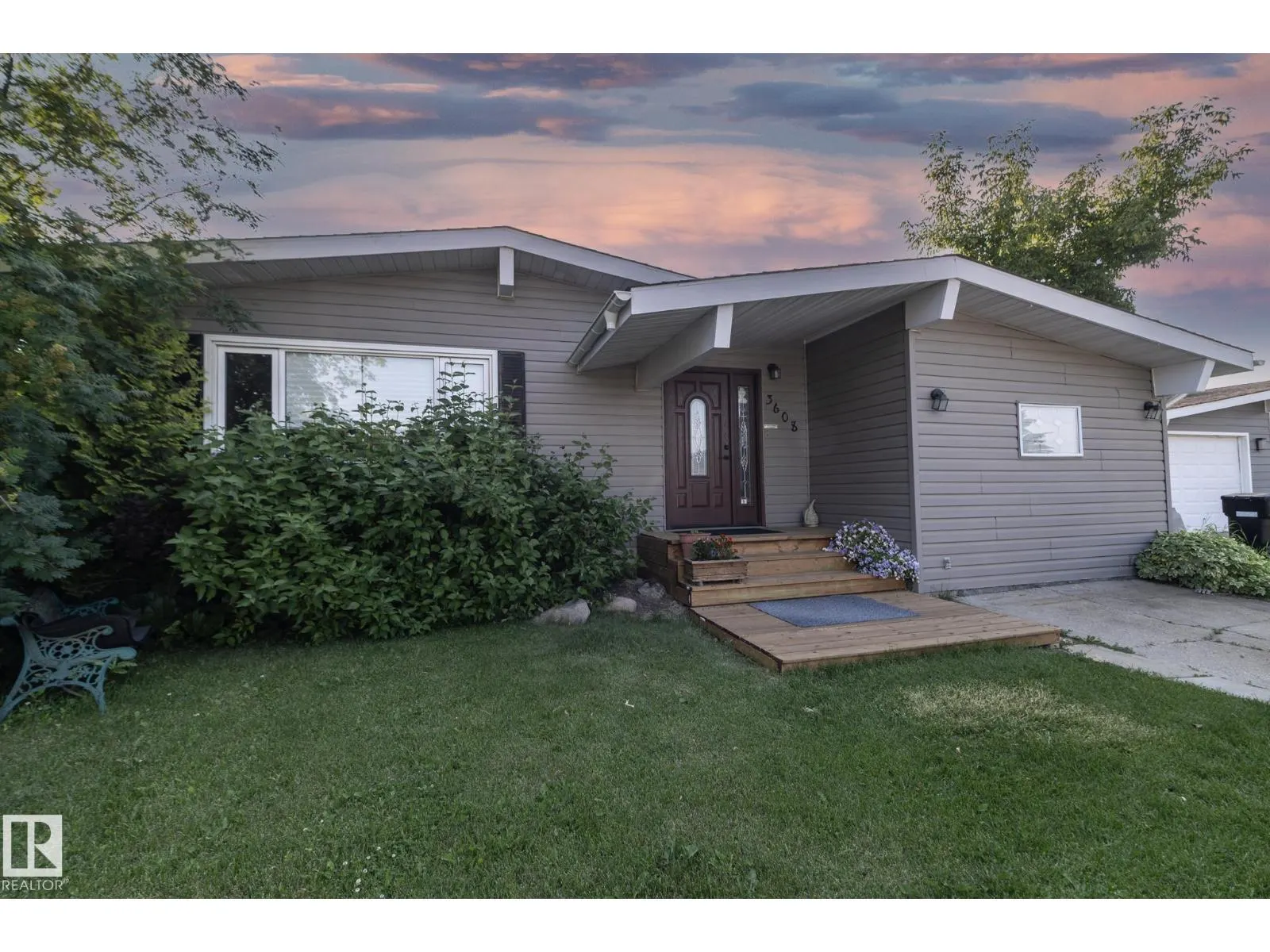 3608 44 ST