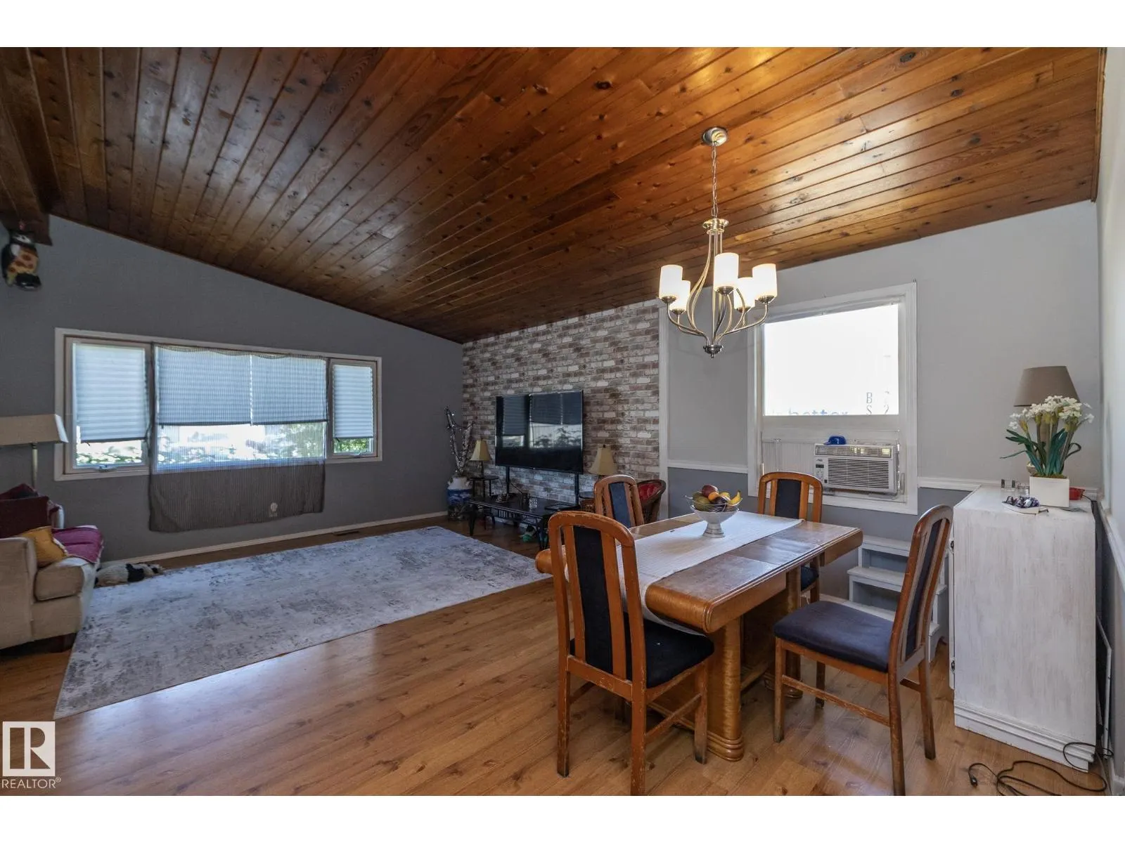 3608 44 ST