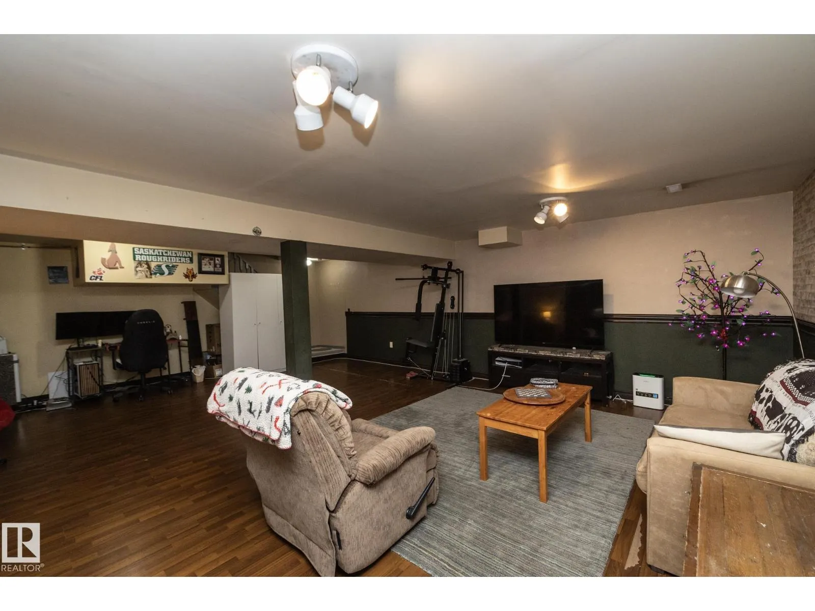 3608 44 ST