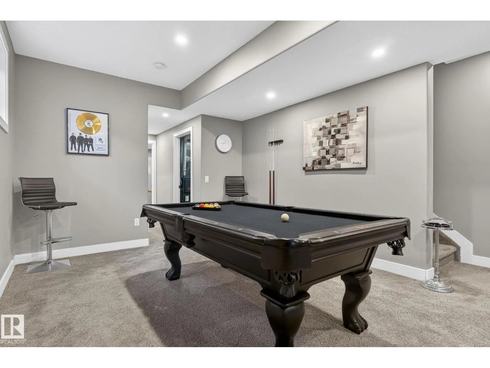 8809 148 ST NW