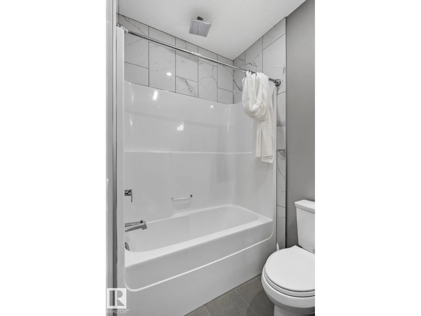 8809 148 ST NW