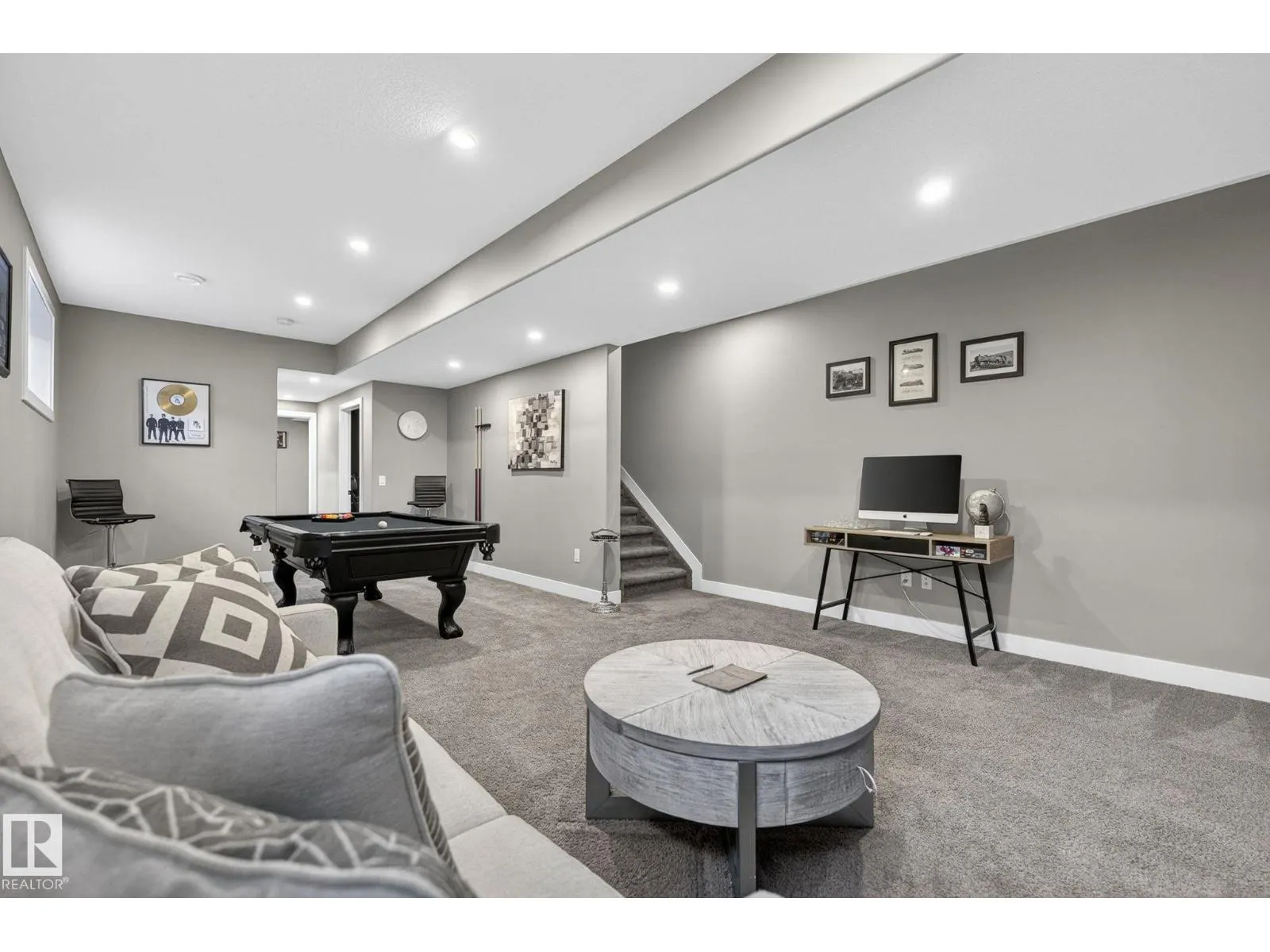 8809 148 ST NW