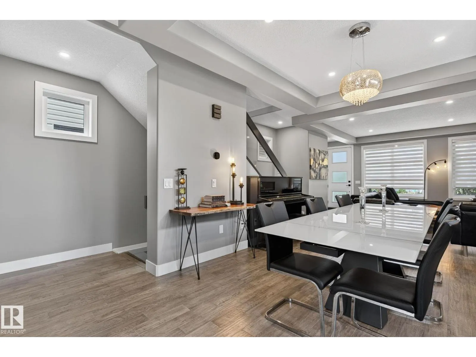 8809 148 ST NW
