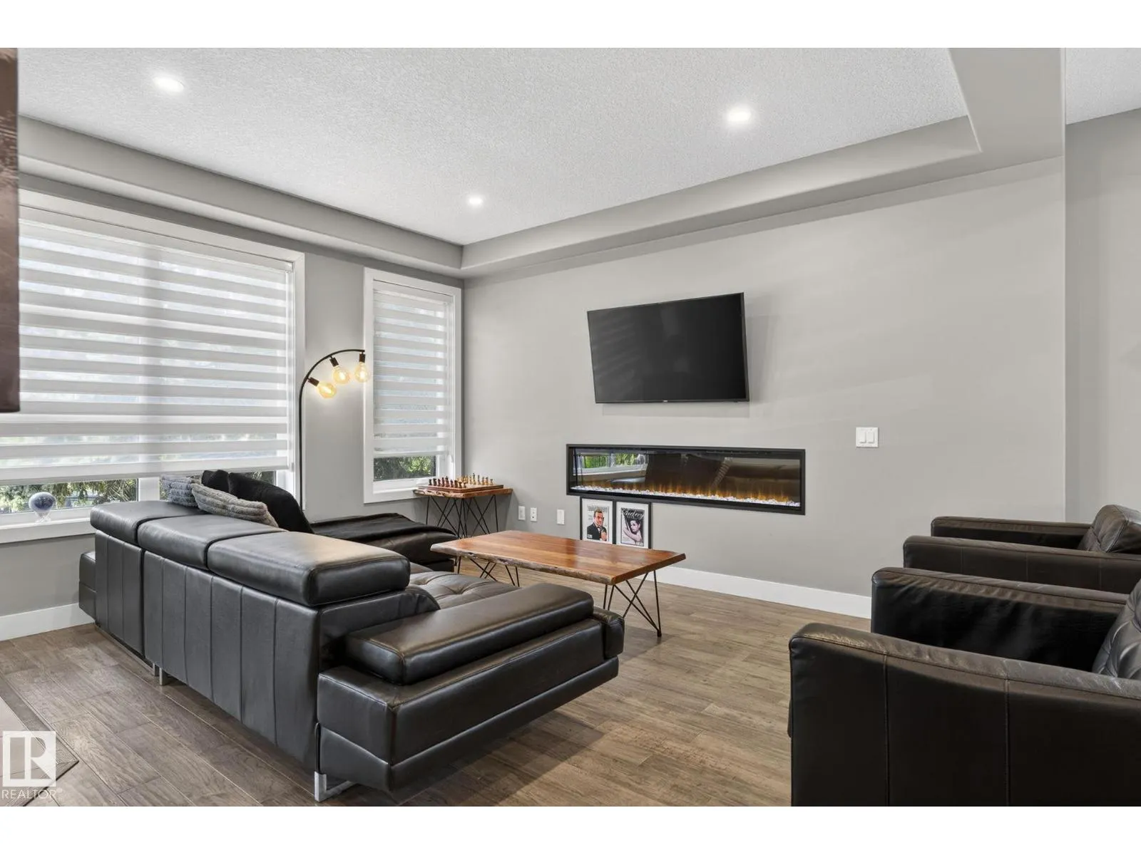 8809 148 ST NW