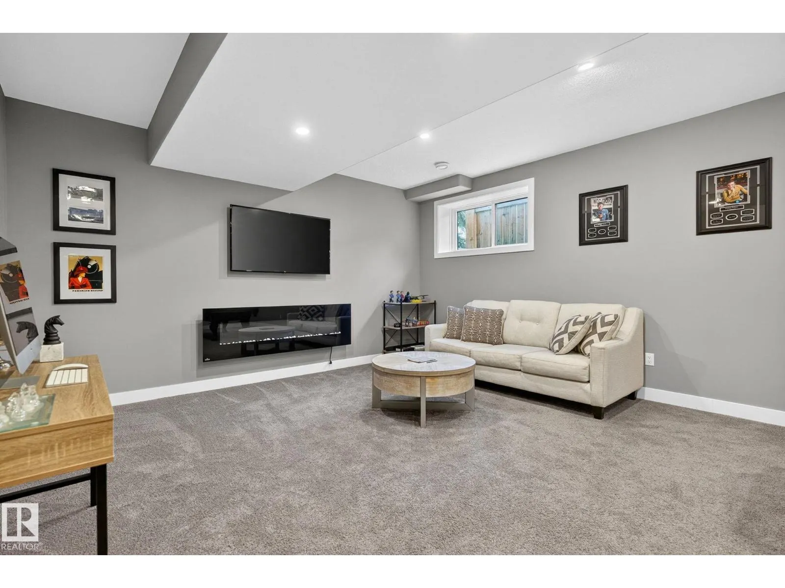 8809 148 ST NW