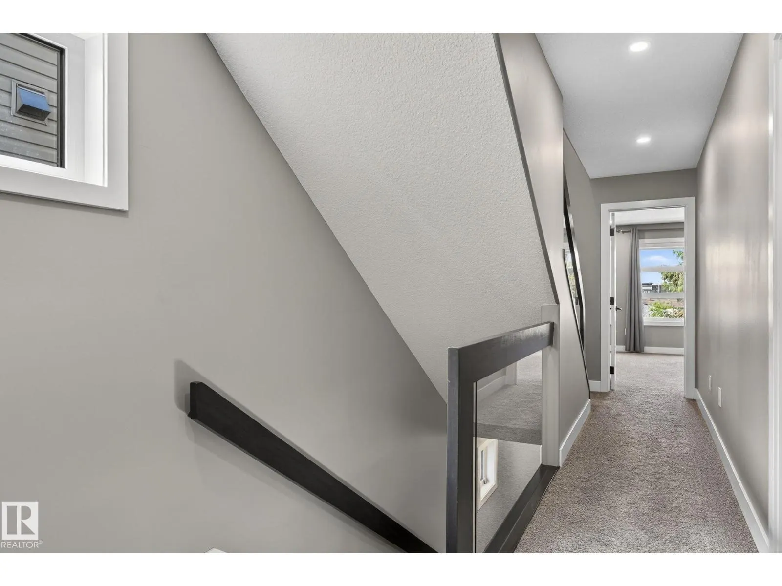 8809 148 ST NW
