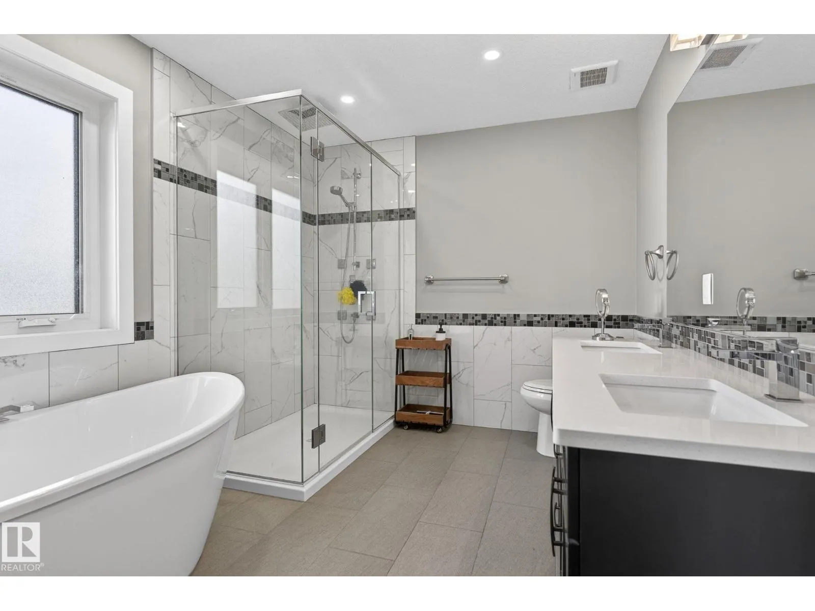 8809 148 ST NW