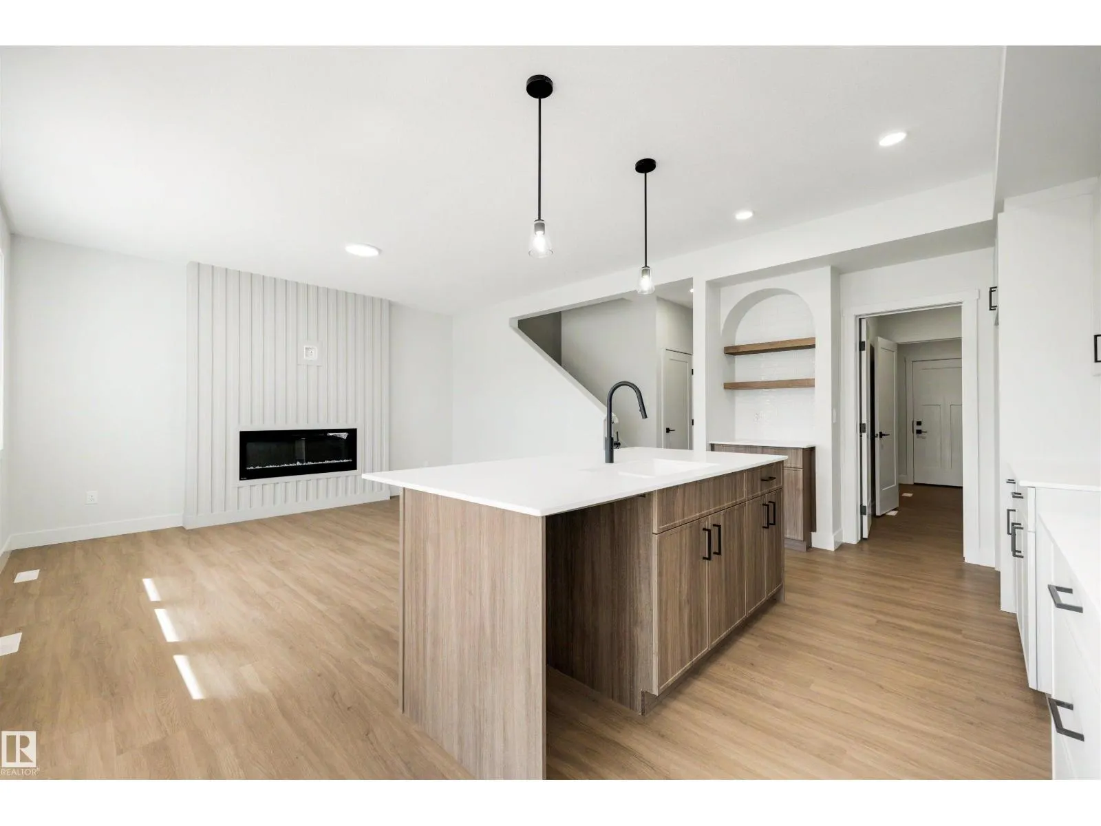 16 Grayson GR