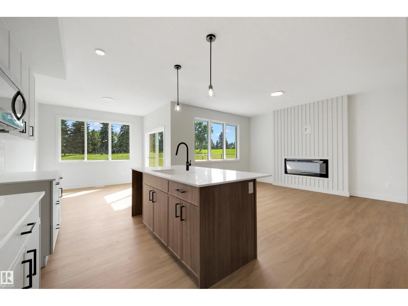 16 Grayson GR