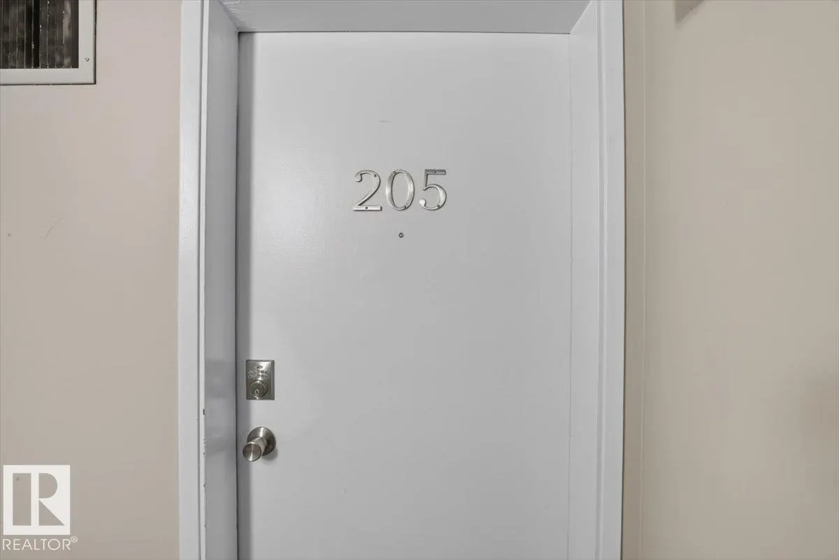 #205 11429 124 ST NW