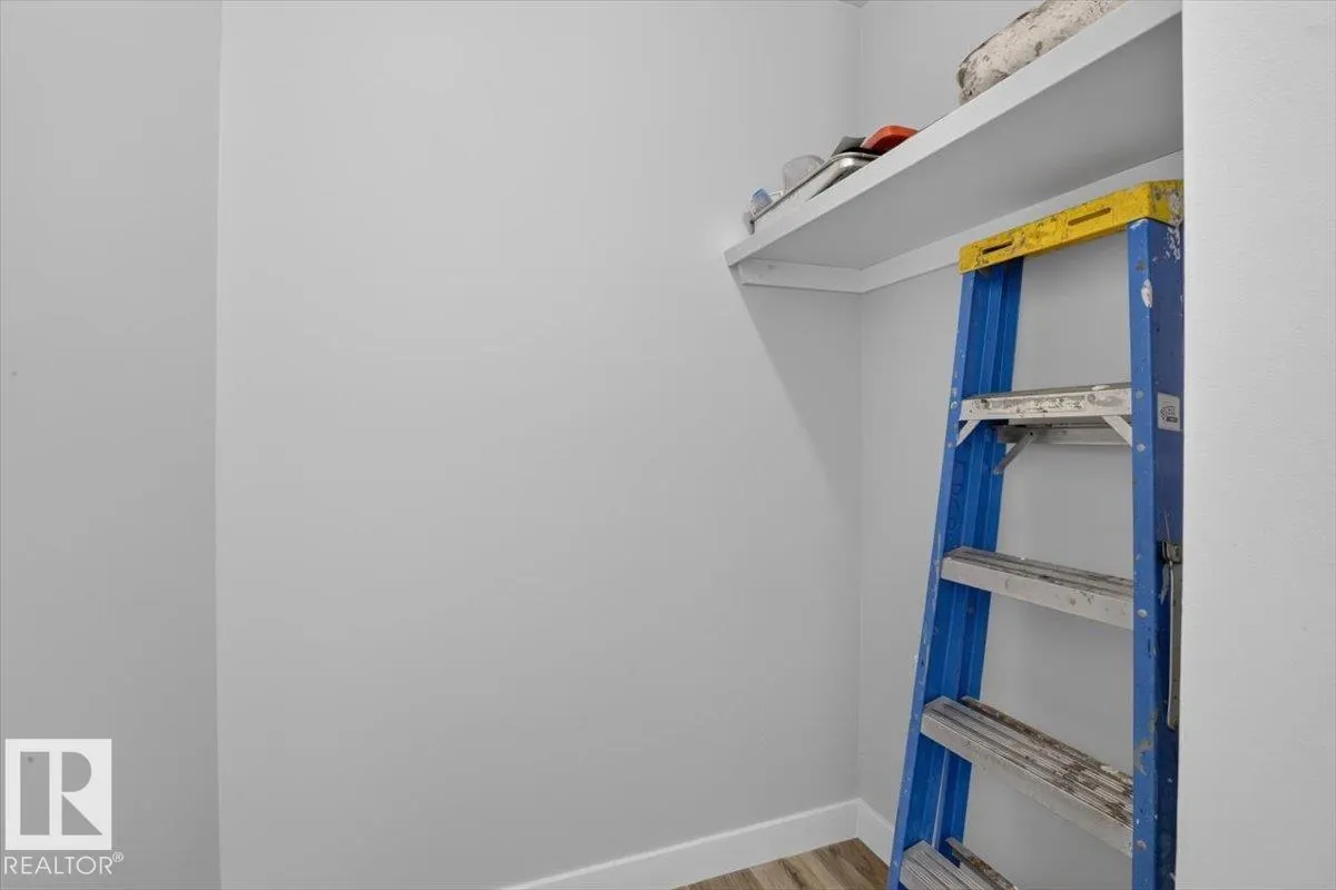 #205 11429 124 ST NW