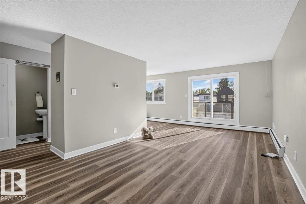 #205 11429 124 ST NW