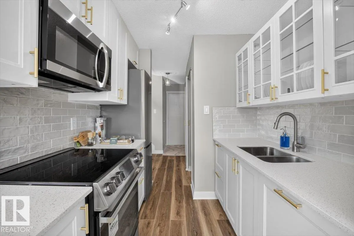 #205 11429 124 ST NW