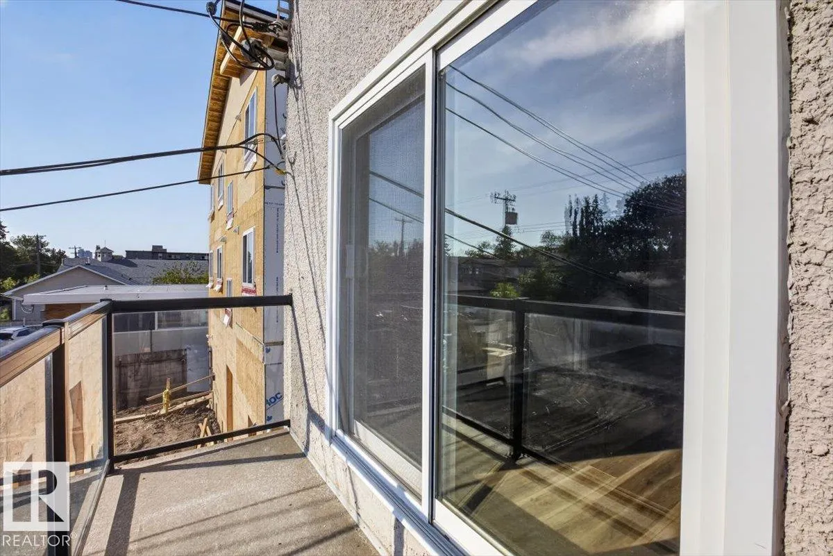 #205 11429 124 ST NW