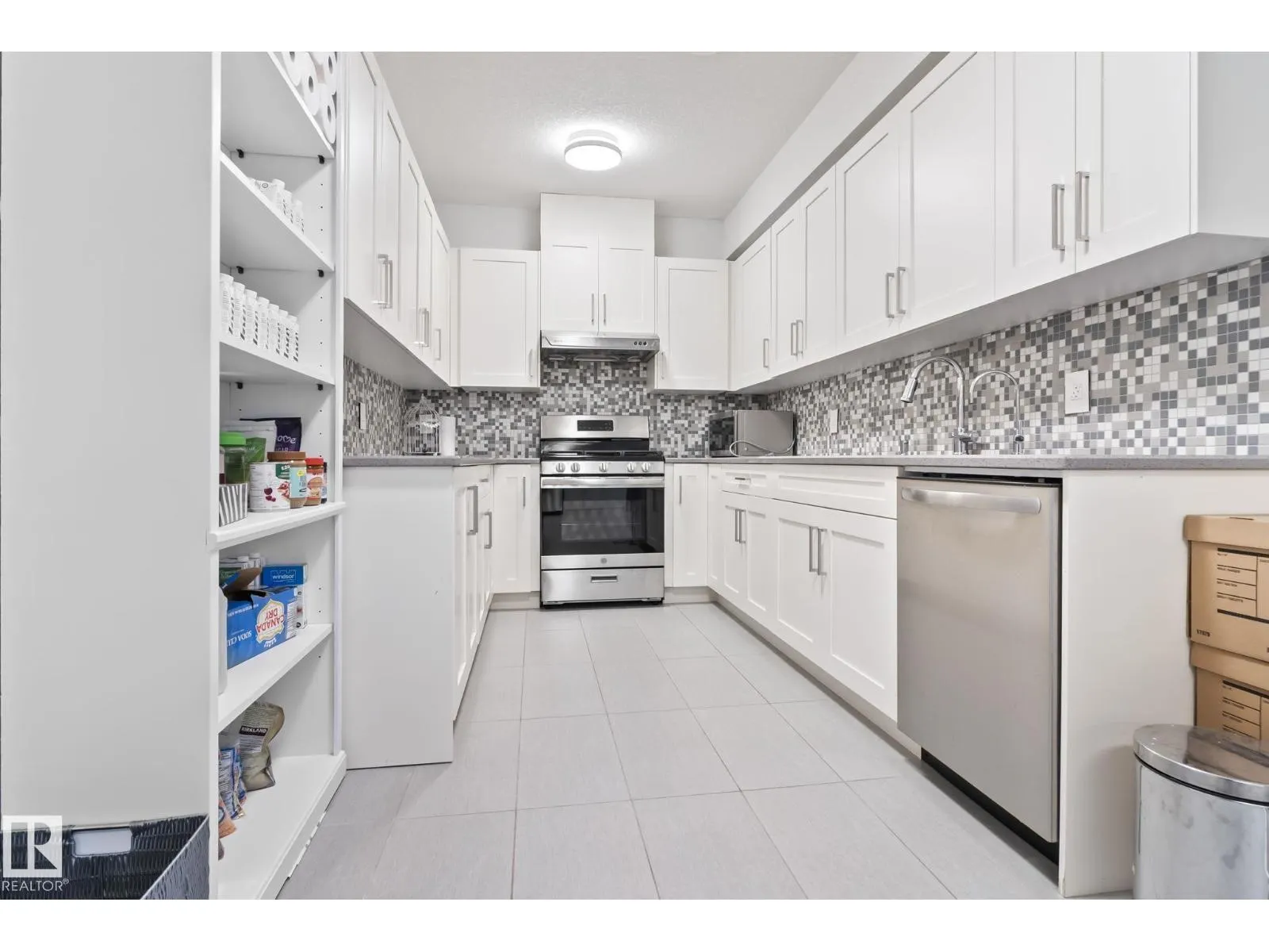 3652 WESTCLIFF WY SW
