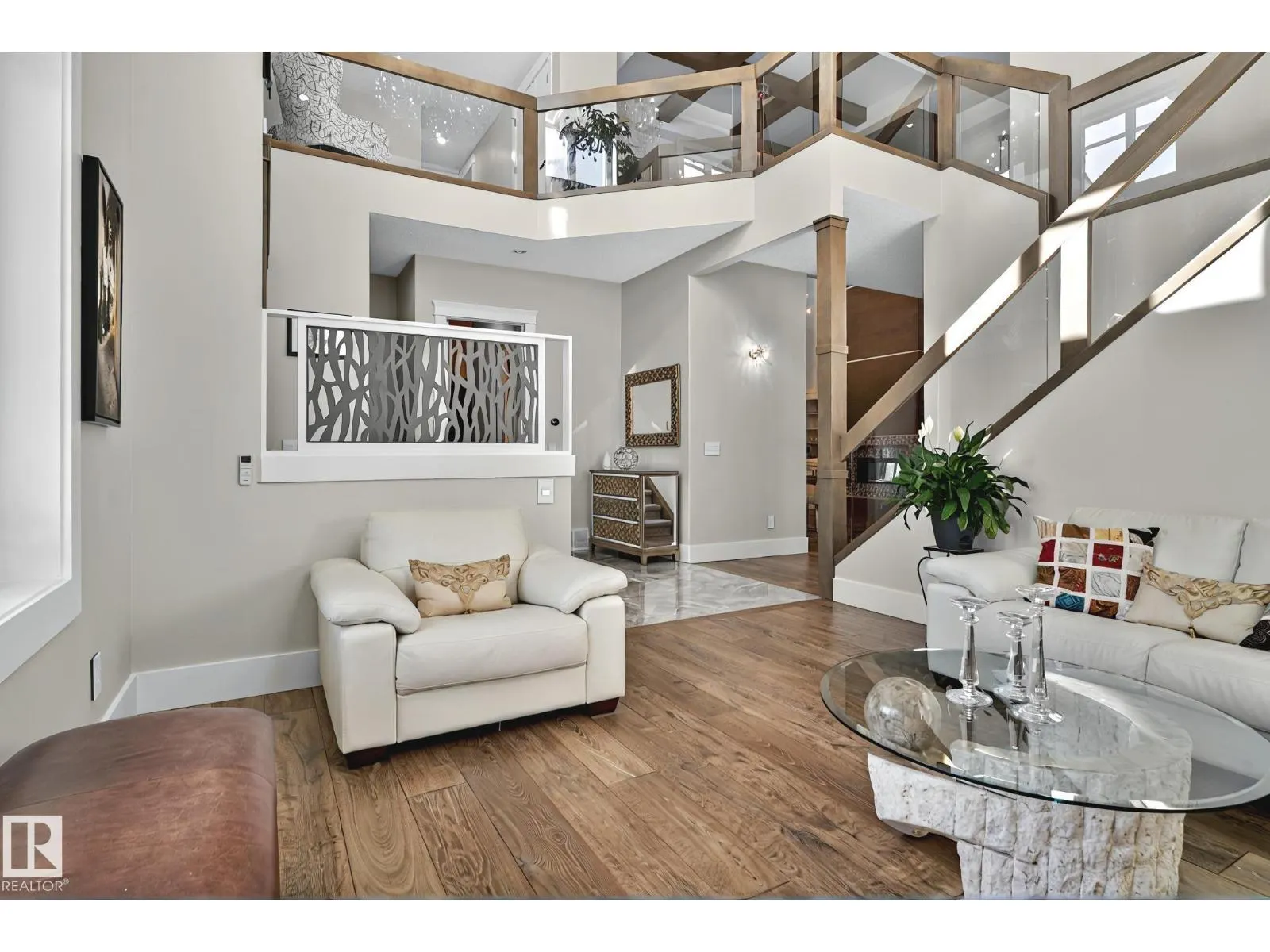 3652 WESTCLIFF WY SW