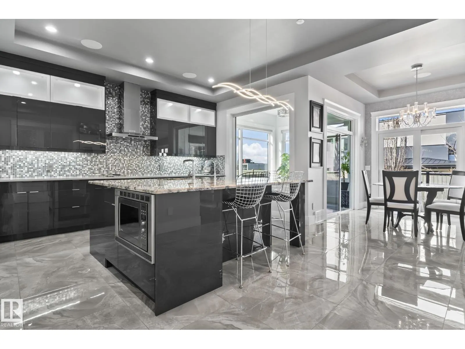 3652 WESTCLIFF WY SW